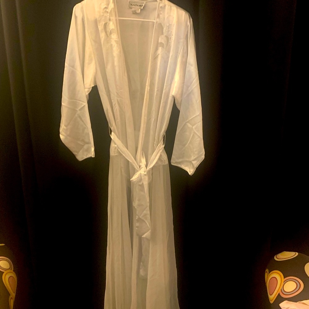 Natori vintage elegant robe w/belt
